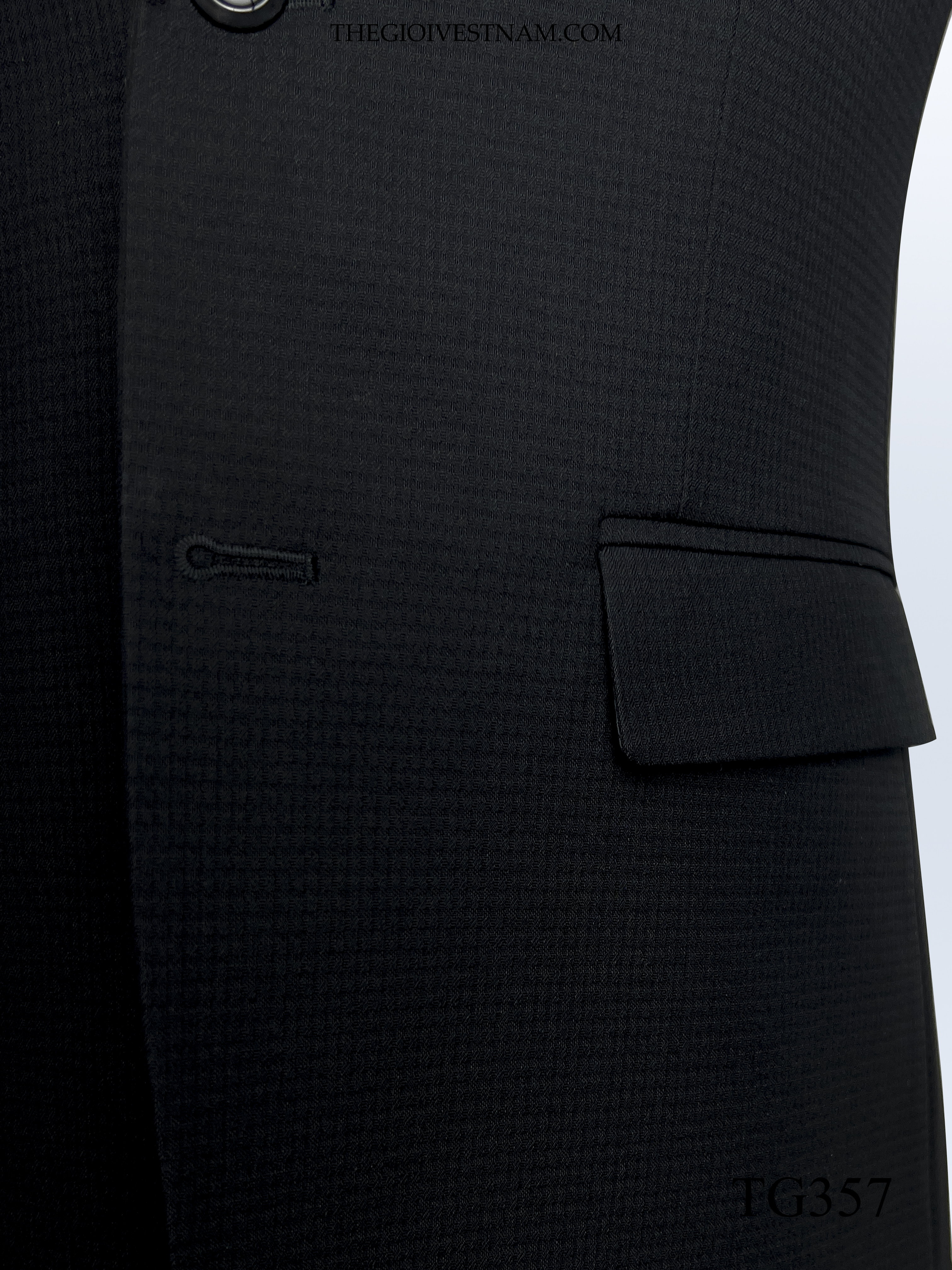 TG357 - Vest đen gân kẻ vuông #2